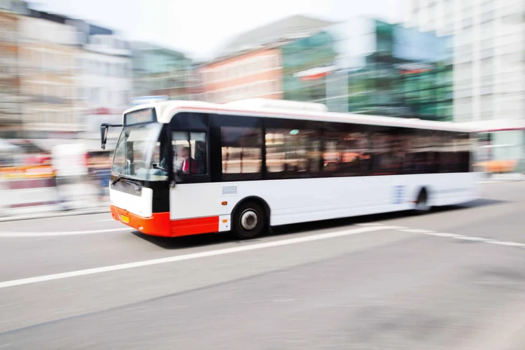 O Que É Um Ônibus Coletivo?