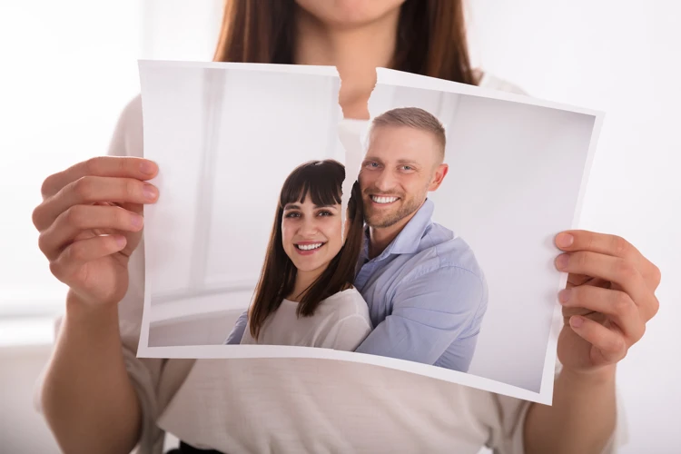 Significado De Sonhar Com Ex-Marido E Atual Esposa